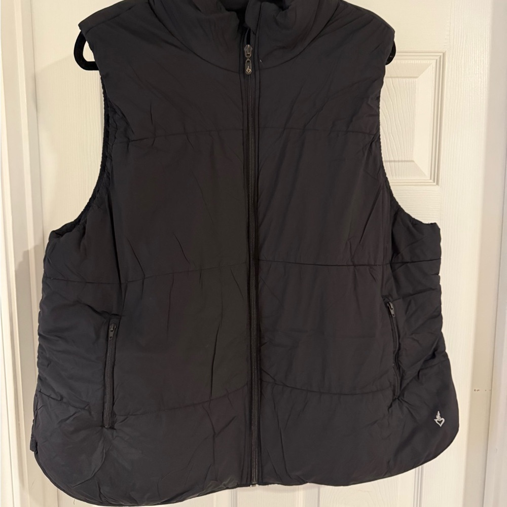 Torrid Active Black Puffer Vest